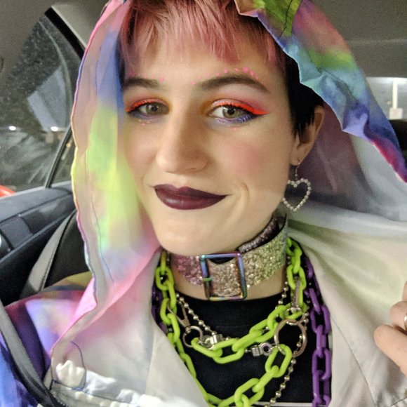 Meet your Posher, Allex - Picture 3 of 7